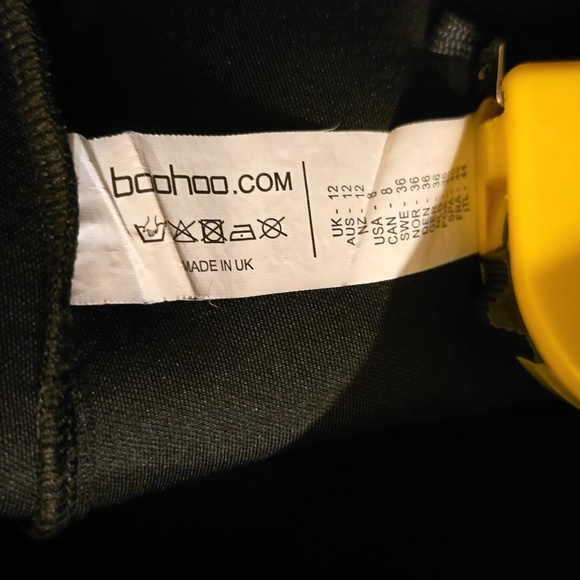 BOOHOO Scuba cutaway neckline midi bridesmaid dress. Size Small. Black - Picture 6 of 11